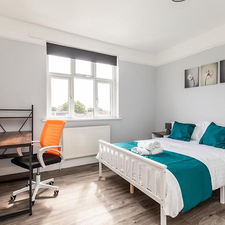 Dove Court Travel Lodge 4 - First Floor Ensuite Almondsbury Eksteriør billede